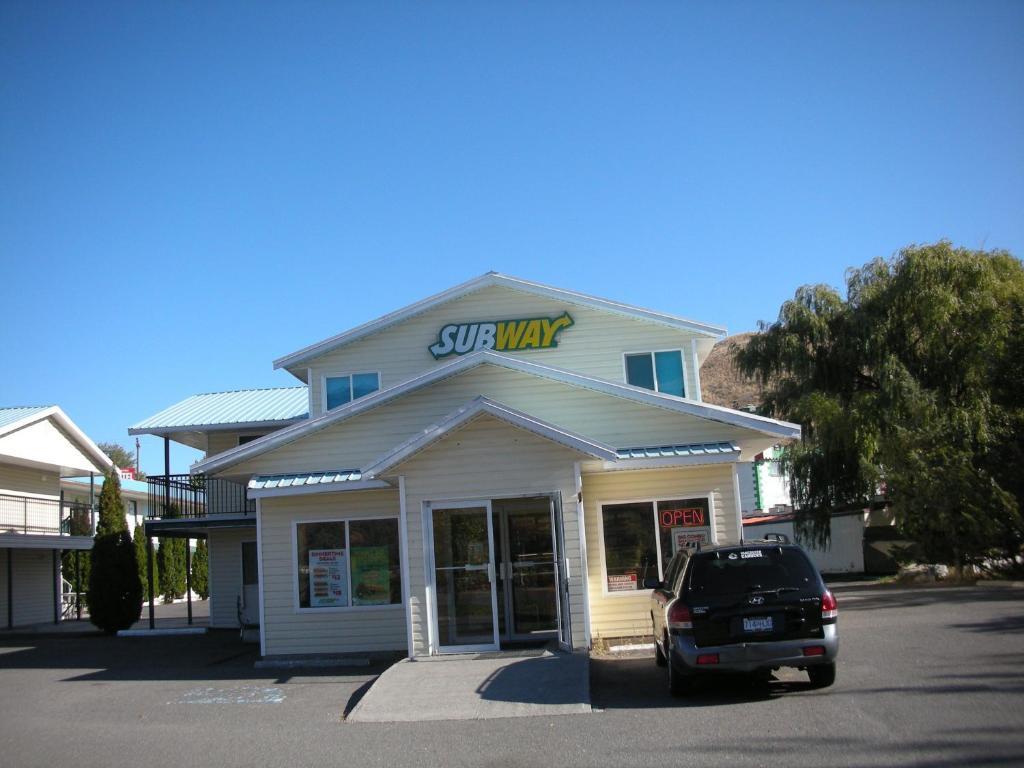 Cache Creek Inn Exterior photo