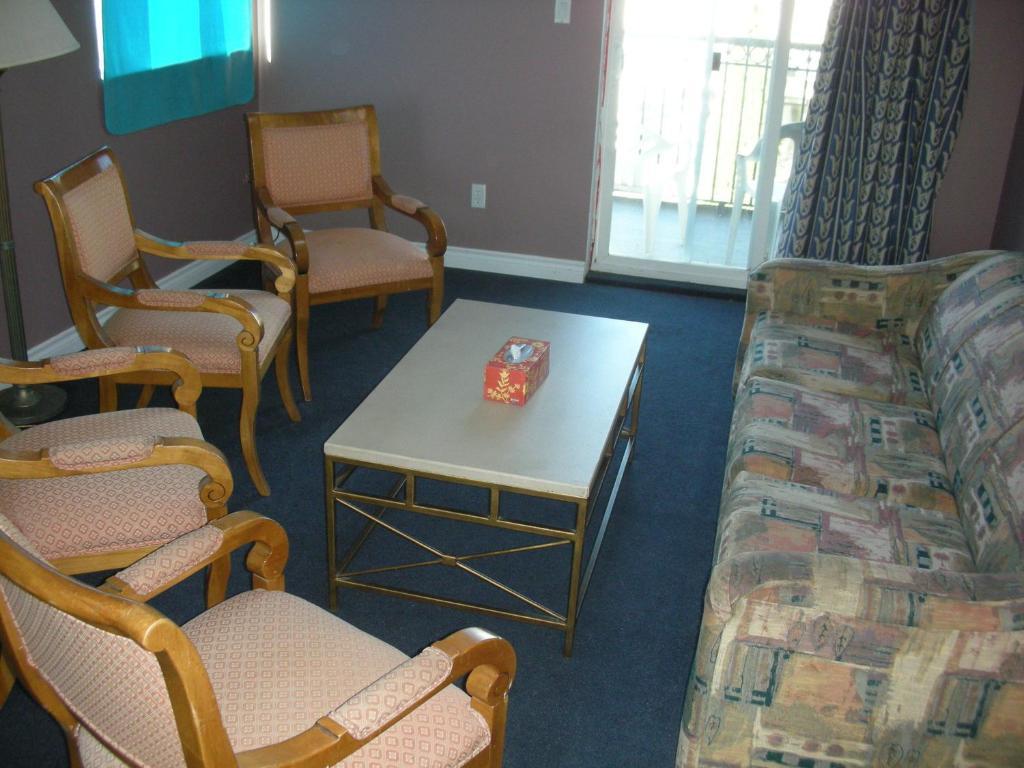 Cache Creek Inn Room photo