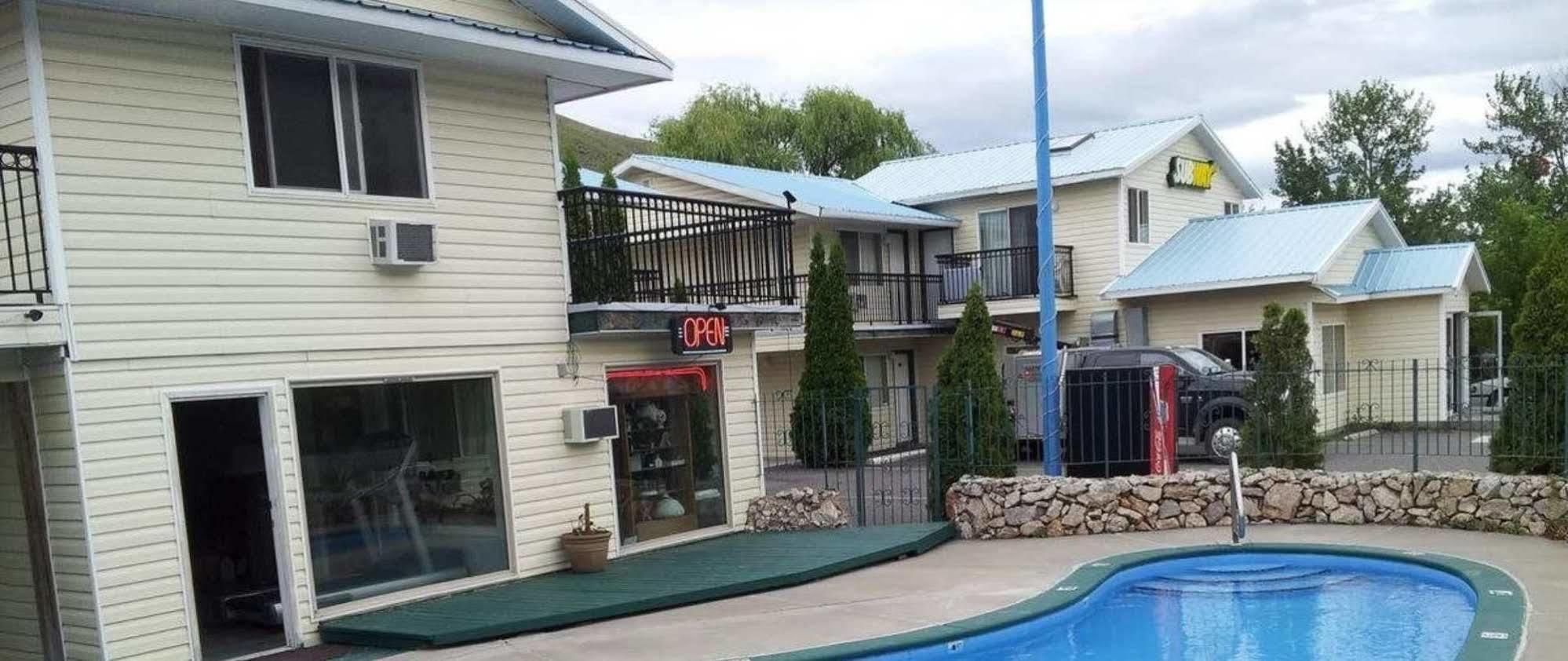 Cache Creek Inn Exterior photo